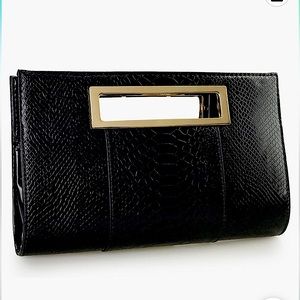 Classic Crocodile Pattern Faux Leather Metal Grip Clutch with Shoulder Strap
